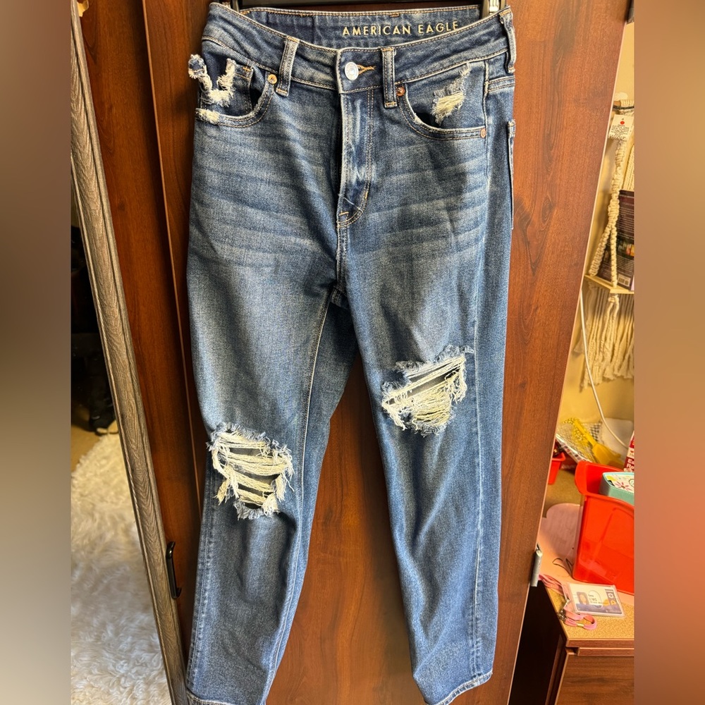 American eagle mom jeans